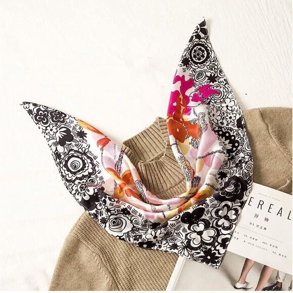 Funky floral Silk Scarf - Picture 3 of 5